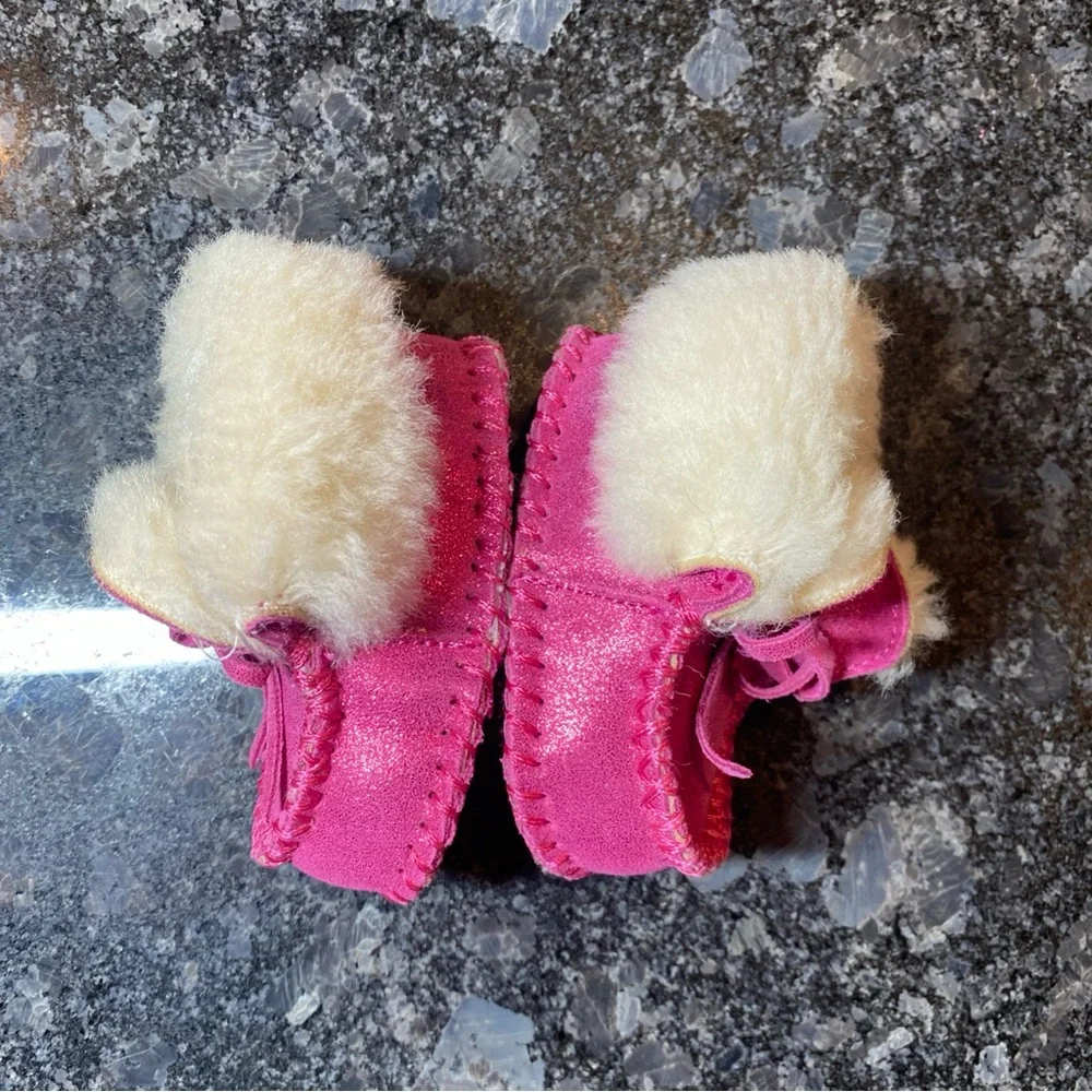Tucker & Tate Genuine Leather Fur Lined Baby Moccasins Pink Size Small